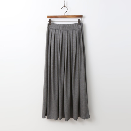 Easy Pleated Long Skirt